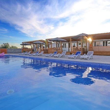 Poolside Mobile Home Turanj Exteriör bild