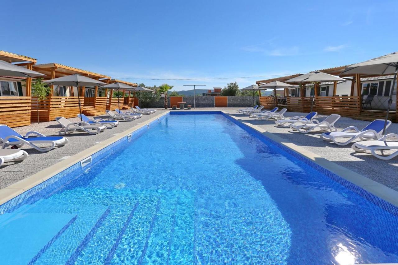 Poolside Mobile Home Turanj Exteriör bild